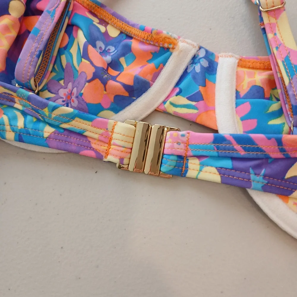 NWT Kulani Kinis Bikini Set Womens S Multicolor Floral Triangle Two Piece Swim